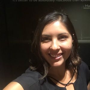 Meet your Posher, Ana